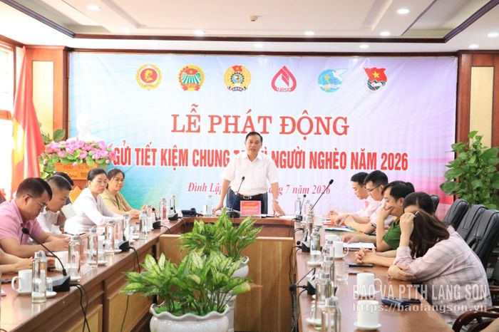 Lãnh đạo UBND xã Đình Lập phát biểu tại lễ phát động