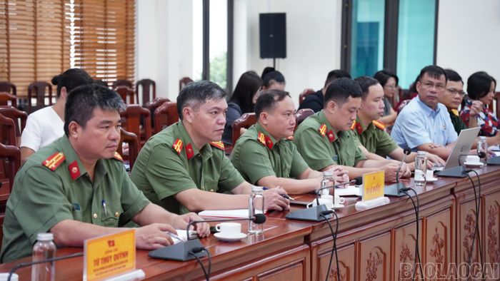 Các đại biểu tham dự hội nghị.