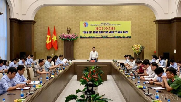 Đồng chí Ngô Hạnh Phúc - Ủy viên Ban Thường vụ Tỉnh ủy, Phó Chủ tịch Thường trực UBND tỉnh, Trưởng Ban Chỉ đạo Tổng điều tra kinh tế tỉnh năm 2026 chủ trì hội nghị.