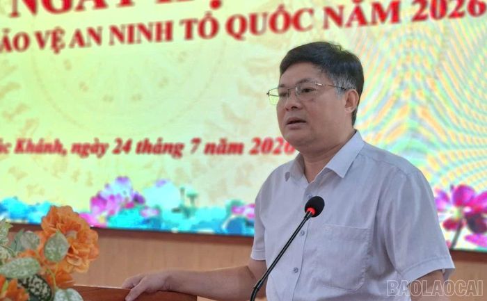 Bí thư Đảng ủy xã Phúc Khánh Hoàng Quốc Hùng phát biểu tại ngày hội.