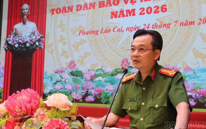 Đại tá Trần Quốc Huy - Phó Giám đốc Công an tỉnh Lào Cai phát biểu tại ngày hội.