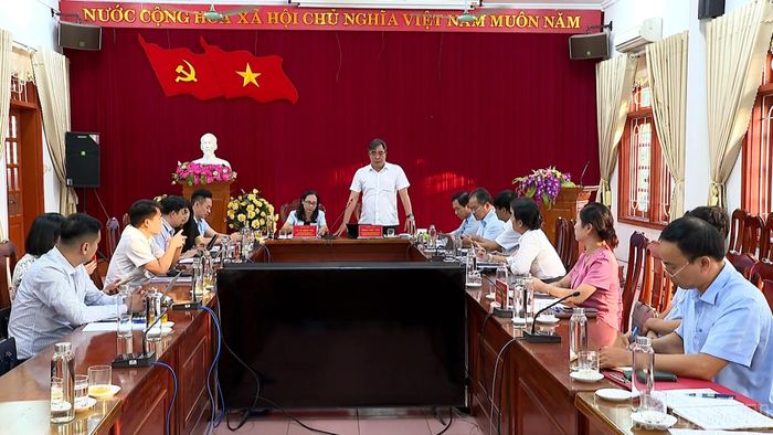 Lãnh đạo Sở Văn hóa, Thể thao và Du lịch phát biểu tại buổi làm việc.