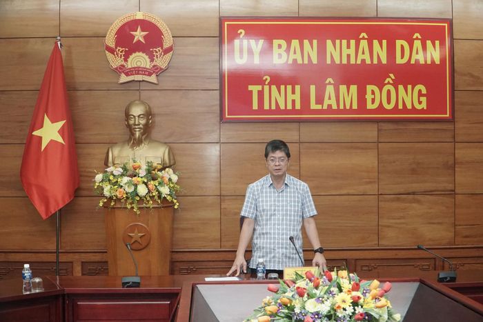 Phó Chủ tịch UBND tỉnh Nguyễn Hồng Hải phát biểu chỉ đạo tại cuộc họp