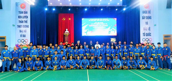 Các học viên và Ban tổ chức tại lớp tập huấn