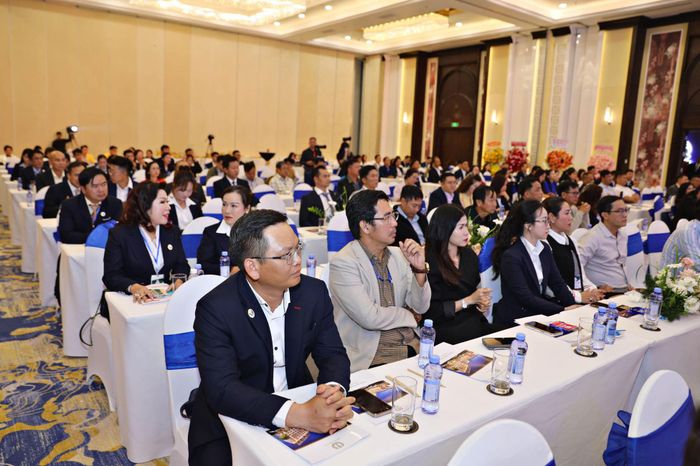 Các đại biểu tham dự đại hội