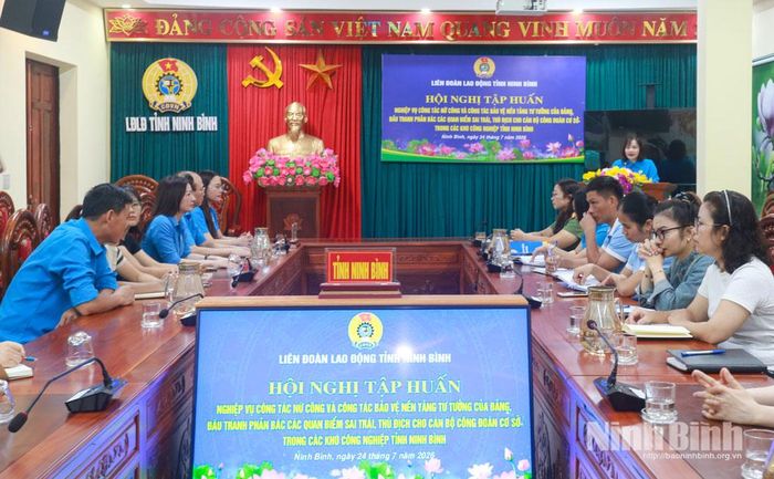 Quang cảnh hội nghị.