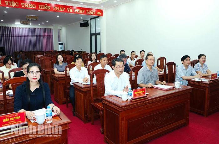 Các đại biểu dự hội nghị.