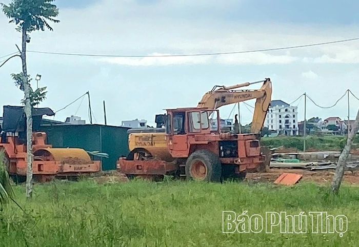 Cụm công nghiệp Hoàng Lâu đang được triển khai san lấp mặt bằng nhằm thu hút đầu tư phát triển công nghiệp – tiểu thủ công nghiệp và giải quyết việc làm tại địa phương.
