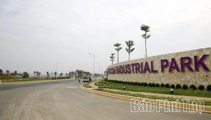 Khu Công nghiệp Phú Sơn, xã Lương Sơn hoàn thiện đầu tư hạ tầng, bước đầu đã ký hợp đồng hợp tác đầu tư với các doanh nghiệp trên diện tích khoảng 25ha, góp phần tăng thu NSNN.
