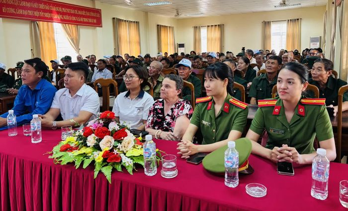 Các đại biểu tham dự chương trình - Ảnh: K.H
