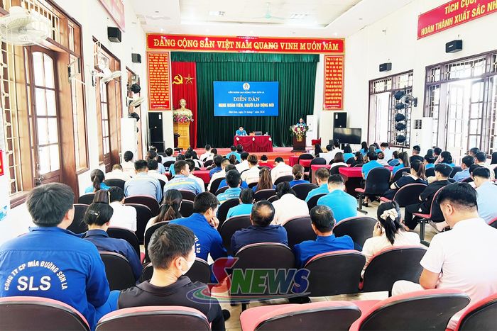 Diễn đàn gặp gỡ, đối thoại với đoàn viên, người lao động khu vực Mai Sơn.