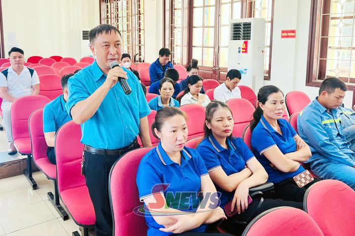 Đoàn viên phát biểu, phản ánh tâm tư, nguyện vọng tại diễn đàn.