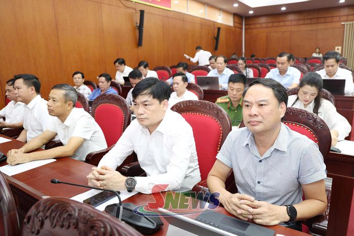 Các đại biểu dự hội nghị.