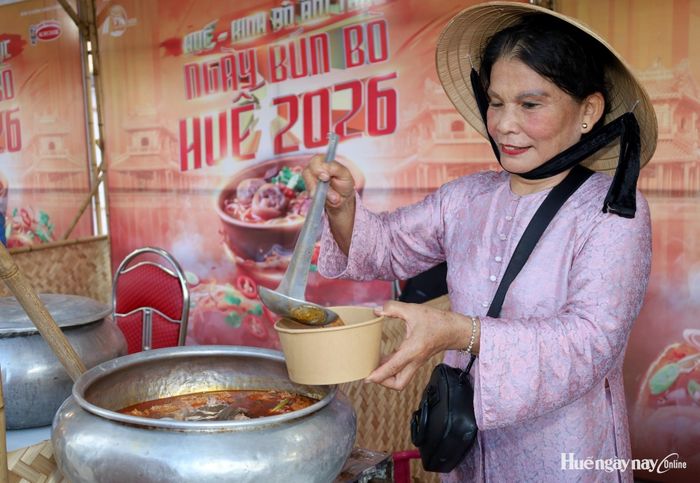  Quán bún mụ Rơi tham gia chương trình Huế - Kinh đô ẩm thực 2026 đắt khách