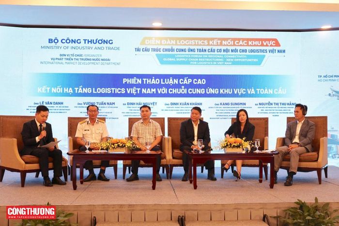 Phiên thảo luận tại Diễn đàn thu hút sự quan tâm trao đổi của các đại biểu, khách mời