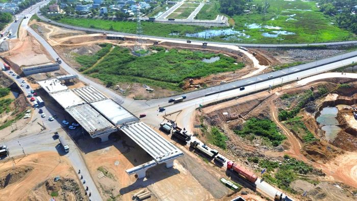 Cụ thể, trên tuyến QL14B sẽ xây dựng cầu vượt đảm bảo quy mô từ 4-6 làn xe cơ giới cùng các làn hỗn hợp.