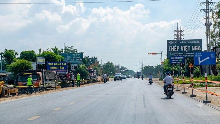 Dự án cải tạo, mở rộng Quốc lộ 2 đoạn Vĩnh Yên – Việt Trì, tỉnh Phú Thọ đang bước vào giai đoạn nước rút, để đẩy nhanh tiến độ. Ảnh: Sỹ Hào