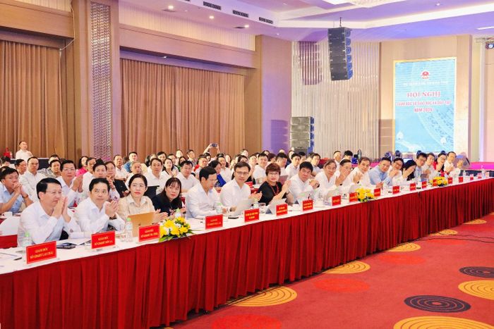 Các đại biểu tham dự hội nghị