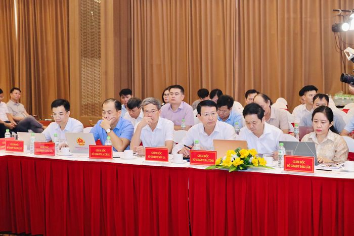 Các đại biểu tham dự hội nghị