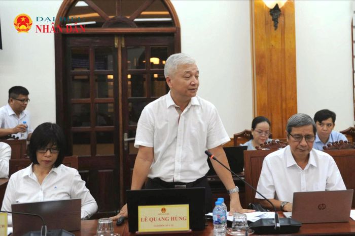 Giám đốc Sở Y tế tỉnh Gia Lai Lê Quang Hùng báo cáo tại buổi làm việc