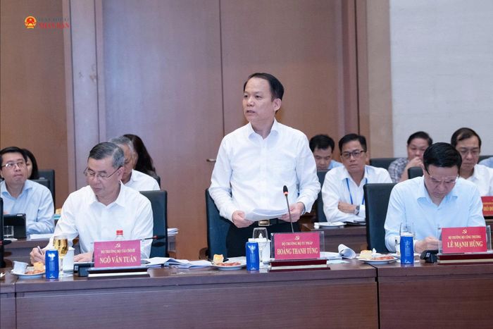 Bộ trưởng Bộ Tư pháp Hoàng Thanh Tùng phát biểu