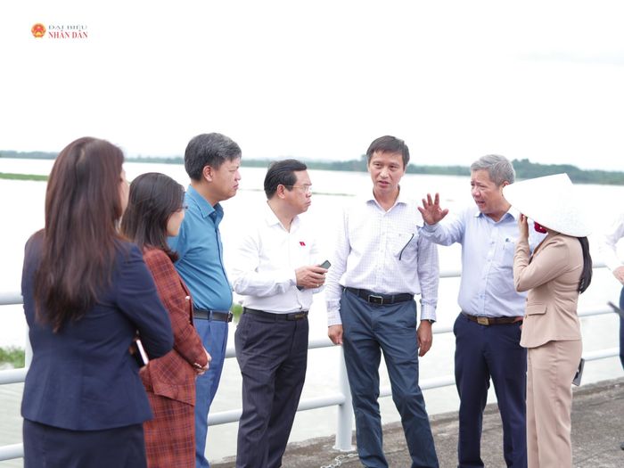 Đoàn công tác khảo sát thực tế tại Công ty thủy điện Buôn Kuốp
