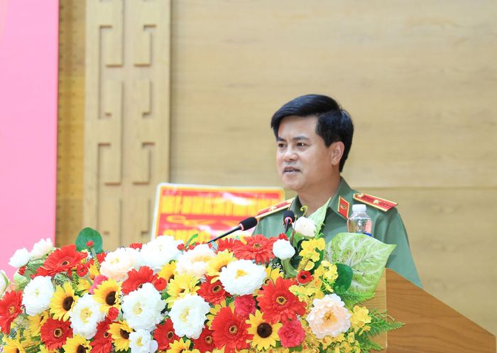 Thiếu tướng Nguyễn Đức Hải phát biểu giao nhiệm vụ cho Đại tá Trần Trọng Thủy. Ảnh: CATP. Đồng Nai