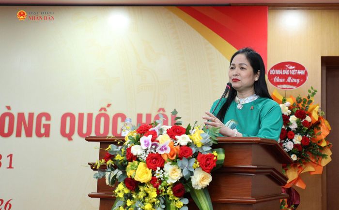 Ủy viên Ban Chấp hành, Phó Chánh Văn phòng Hội Nhà báo Việt Nam Việt Nam Vũ Thị Hà phát biểu