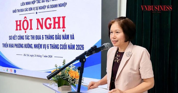 Phó Bí thư Thường trực Đảng ủy, Phó Chủ tịch Liên minh HTX Việt Nam Nguyễn Thị Hoài Linh phát biểu chỉ đạo tại Hội nghị.