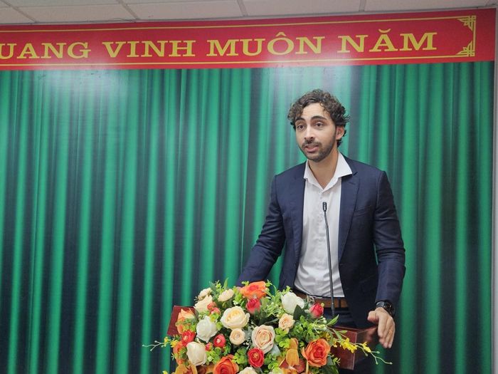 Ông Diederik Van Wersch, Giám đốc Khu vực ASEAN của Chainalysis tại buổi làm việc
