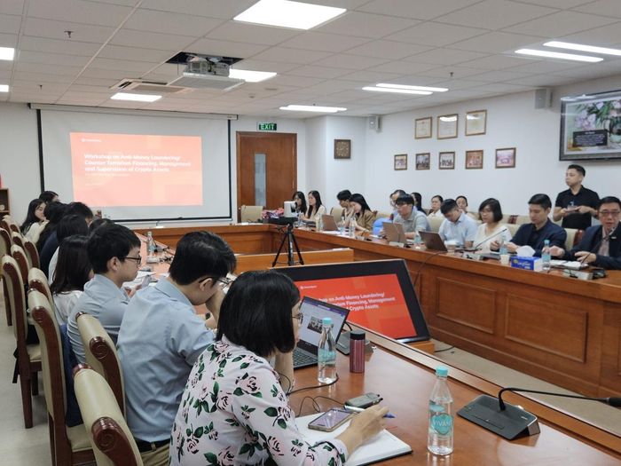 Quang cảnh buổi làm việc