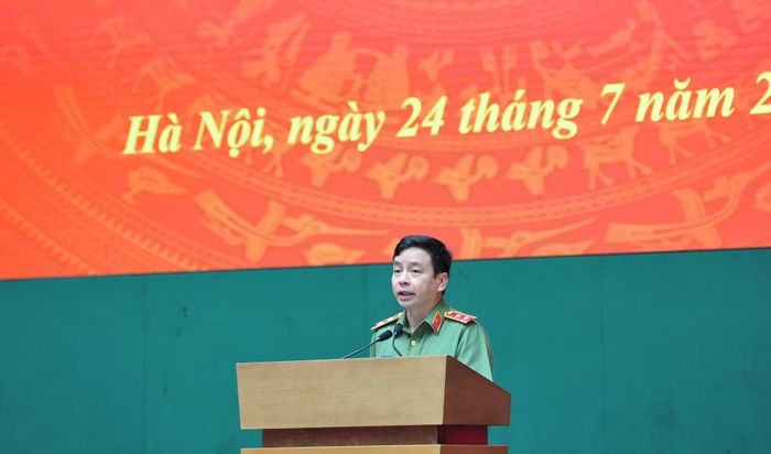 Trung tướng Lê Xuân Minh, Cục trưởng Cục An ninh mạng và phòng, chống tội phạm sử dụng công nghệ cao phát biểu tại hội nghị.