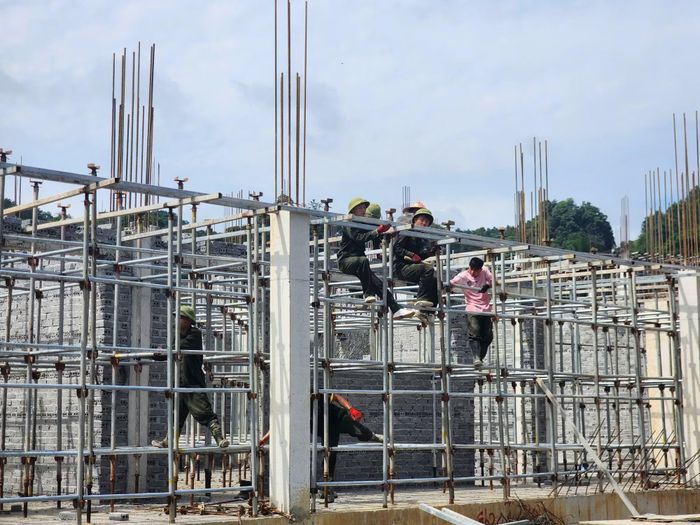 Đầu tư công tiếp tục được xác định là động lực quan trọng của tỉnh.