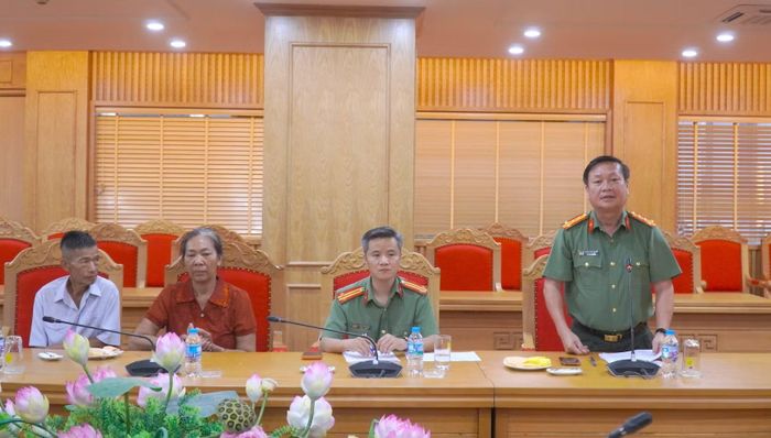 Đại tá Nguyễn Thái Hoàng phát biểu tại buổi gặp mặt.