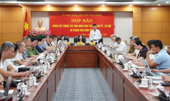 Quang cảnh buổi họp báo.