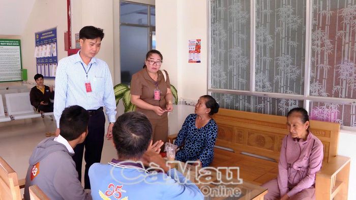  Tổ kiểm tra tìm hiểu thái độ phục, ứng xử, giao tiếp của cán bộ, công chức các địa phương đối với người dân.