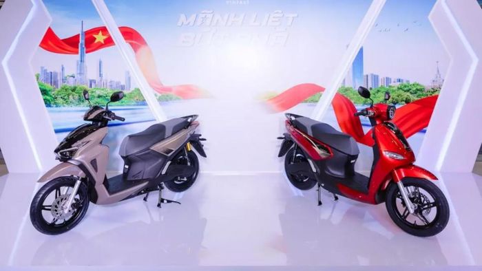 VinFast Kinet và VinFast Kyo đều được trang bị khóa thông minh và hỗ trợ kết nối VinFast e-Scooter. Ảnh: VinFast