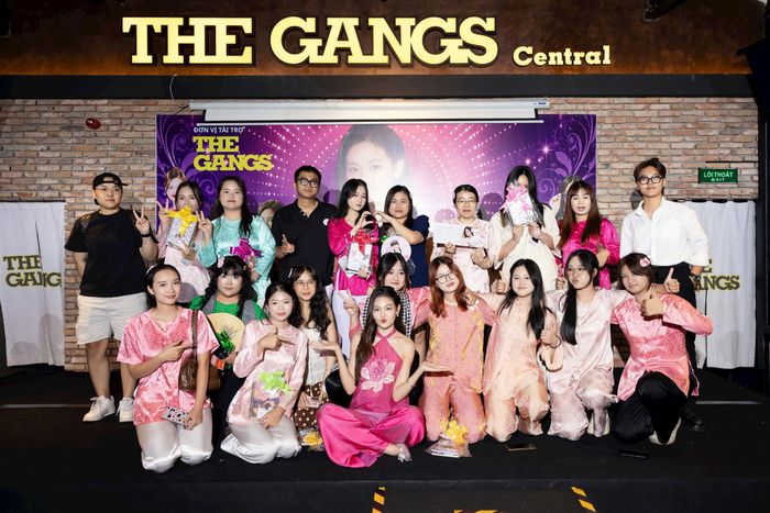 Không gian fan meeting đầu tiên “Tân gia miền Tây” - xóa nhòa khoảng cách nghệ sĩ và khán giả.