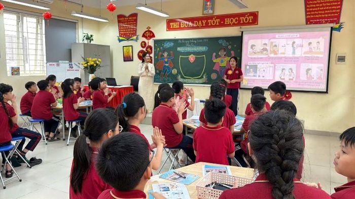 Một giờ học sáng tạo của học sinh xã Thuận An. Ảnh: VT