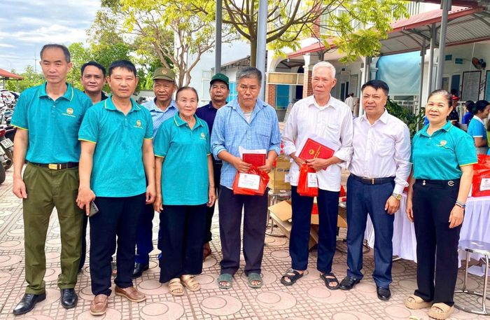 Các Hội Nông dân cấp cơ sở có nhiều hoạt động thiết thực nhân Ngày Thương binh - Liệt sĩ 27-7. Ảnh: HND