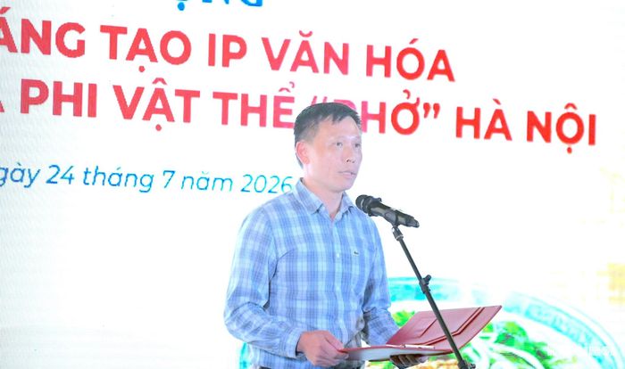 PGS.TS Nguyễn Thành Lợi, Phó Giám đốc Cơ quan Báo và Phát thanh, Truyền hình Hà Nội phát biểu. Ảnh: Lại Tấn