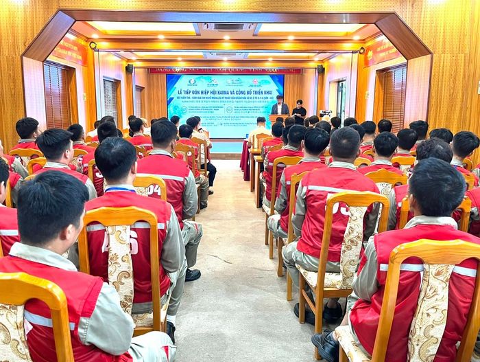 Lần đầu tiên hoạt động đánh giá tay nghề nhân lực kỹ thuật sửa chữa thân vỏ ô tô theo chuẩn E-7-3 được triển khai tại Việt Nam. Ảnh: Lê Nguyễn