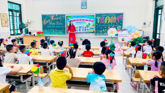 Chương trình chào đón học sinh lớp 1 năm học 2026-2027 của Trường Tiểu học Đan Phượng. Ảnh: ĐP