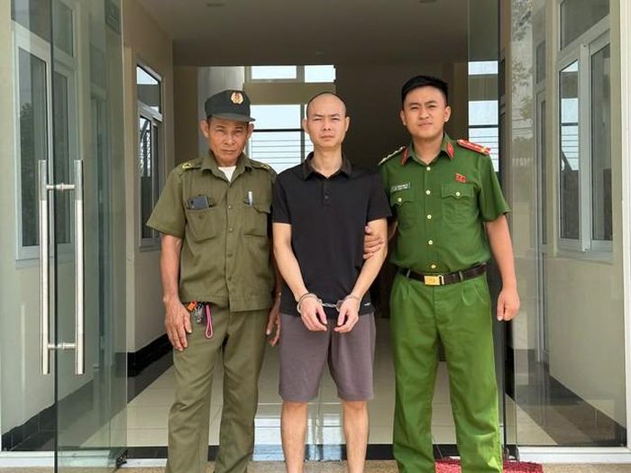 Đối tượng Phan Xuân Phúc tại cơ quan Công an. Ảnh: CAHN