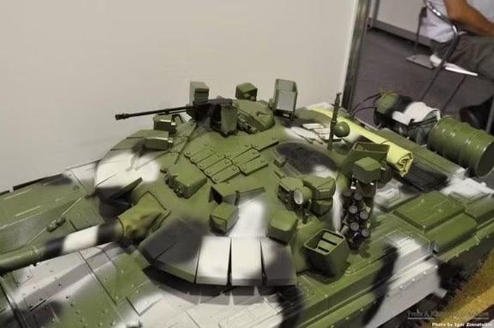 Các cuộc thử nghiệm bắn đạn thật của tổ hợp APS trên xe tăng T-72B3 đã diễn ra vào năm 2021, được chiếu trên truyền hình Nga.