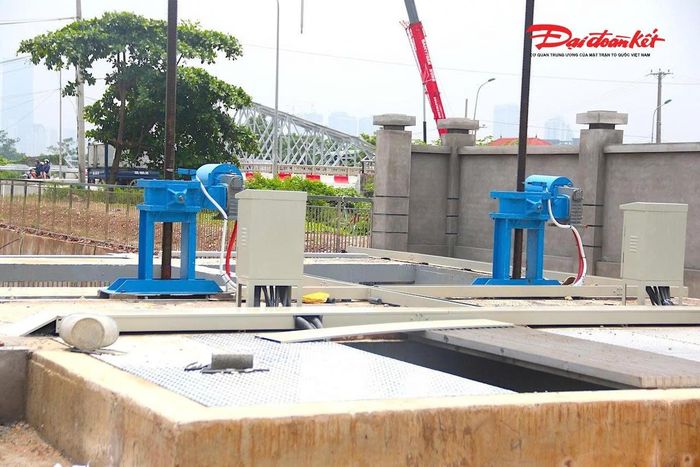 Các hạng mục ngầm, bể hút và hệ thống đường ống quy mô lớn cũng đã cơ bản hoàn thành, tạo nền tảng để lắp đặt và vận hành các tổ máy bơm công suất lớn trong thời gian tới.