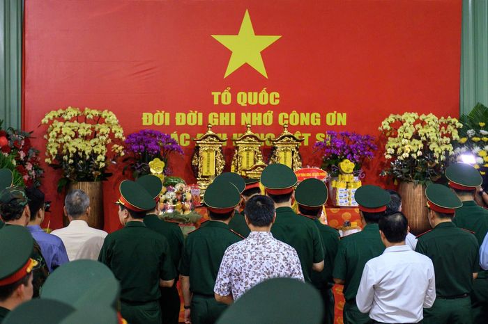 Chuyến công tác của Đoàn Quân ủy Trung ương - Bộ Quốc phòng tiếp tục lan tỏa giá trị của chính sách “Đền ơn đáp nghĩa", góp phần chăm lo người có công với cách mạng. Đây cũng là dịp giáo dục truyền thống yêu nước và góp phần bồi đắp đạo lý “Uống nước nhớ nguồn” cho các thế hệ hôm nay và mai sau.