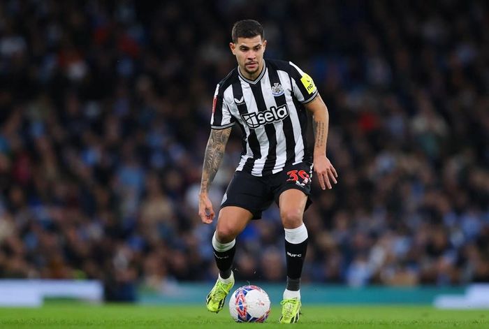 Arsenal chờ cái gật đầu từ Newcastle