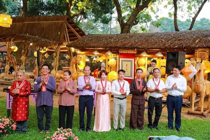 Ngày 10/4/2026, tại Hà Nội, nhân Kỷ niệm 950 năm thành lập Quốc Tử Giám (1076–2026) - Trường Quốc học đầu tiên của Việt Nam, Trung tâm Hoạt động văn hóa khoa học Văn Miếu- Quốc Tử Giám tổ chức khai mạc không gian nghệ thuật “Vườn Ánh sáng”. Ảnh: Khánh Hòa - TTXVN