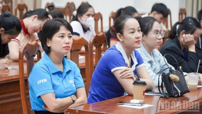 Chuỗi hoạt động “Tháng nghe đoàn viên, người lao động nói” năm 2026, với khoảng 850 đoàn viên, người lao động tham dự.